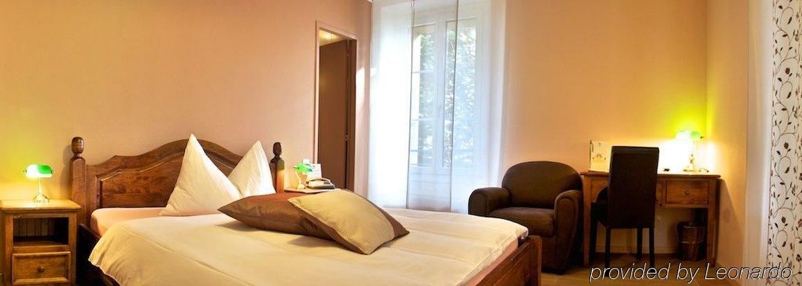 Hostellerie Les Chevreuils Lausanne Zimmer foto