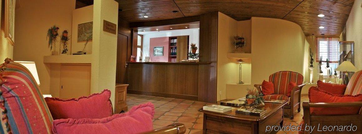 Hostellerie Les Chevreuils Lausanne Interior foto